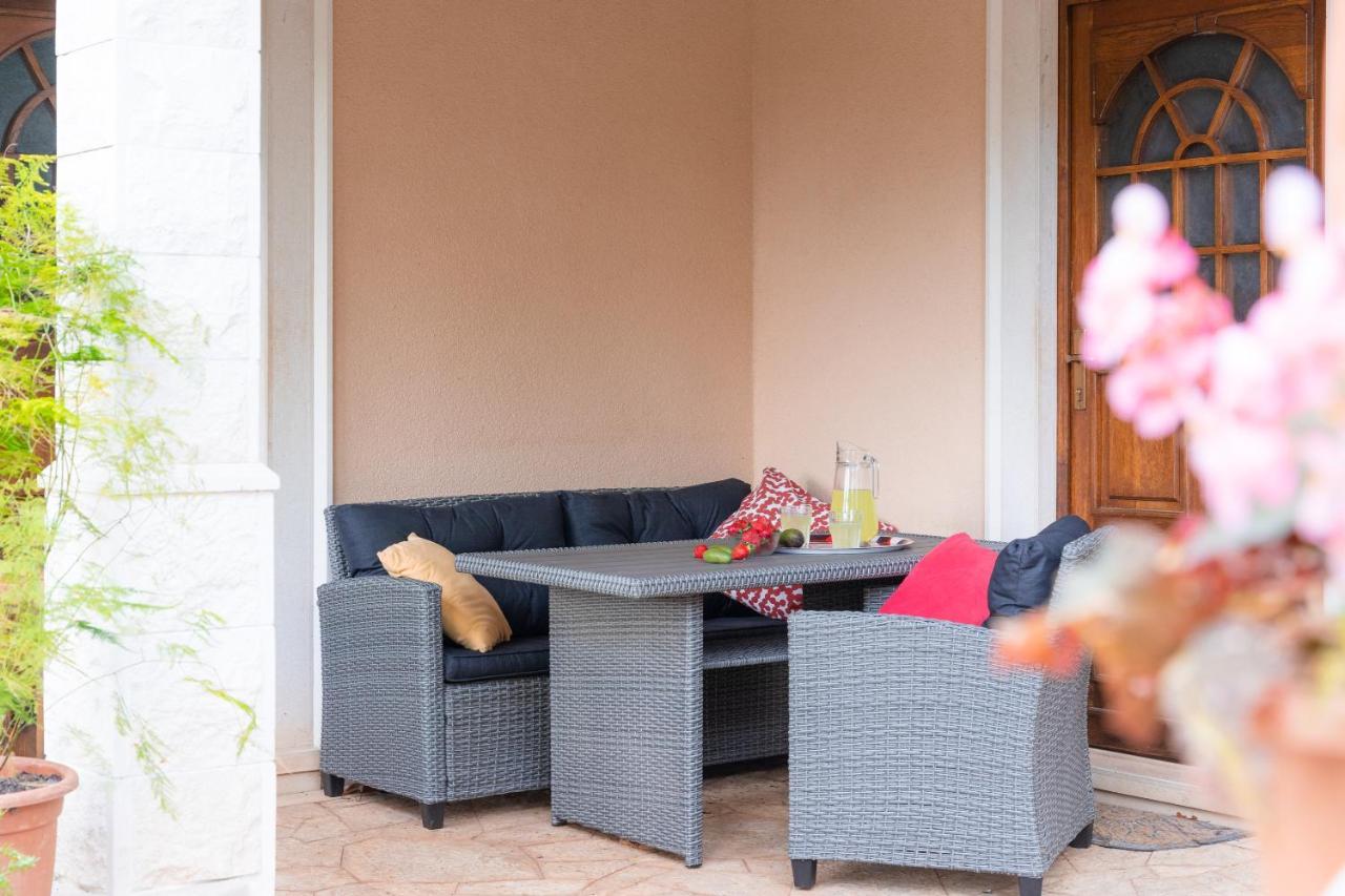Bepa Apartment Supetar Exterior photo
